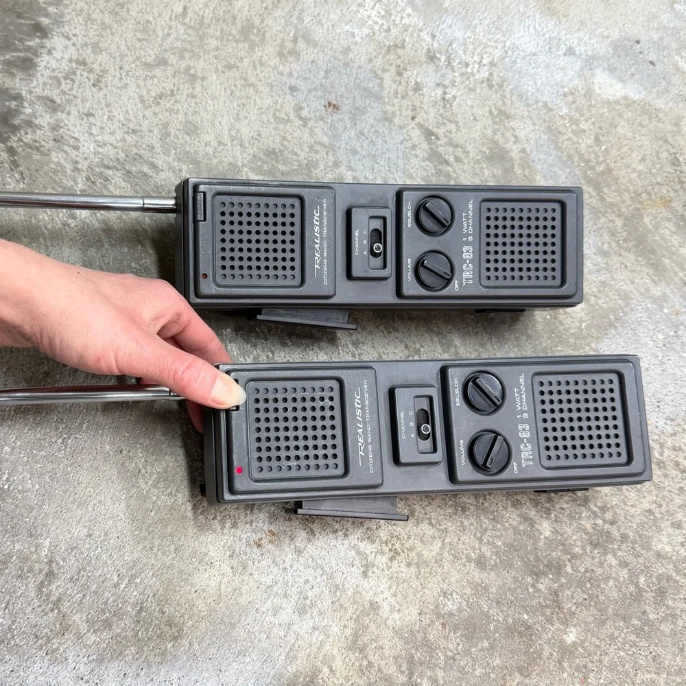 Realistic TRC-83 CB Walkie Talkies Pair Tested Working Vintage - Picture 5 of 11